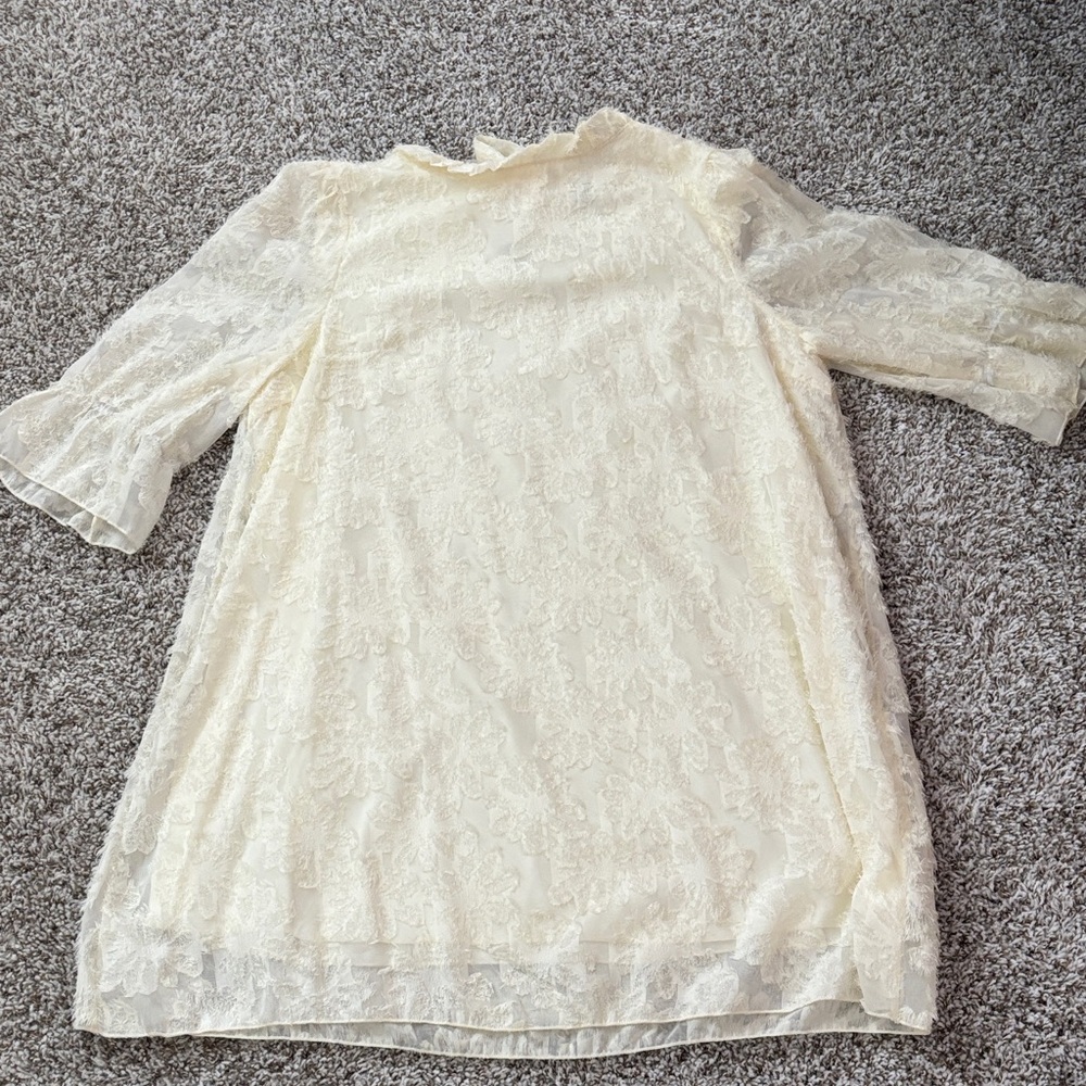 SHEIN Cream Floral Lace Dress with Sheer Sleeves